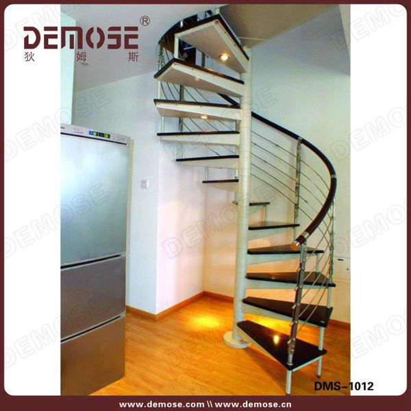小空間旋轉樓梯