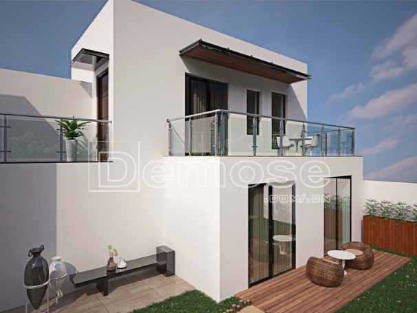 陽臺(tái)玻璃欄桿的價(jià)格比較和性價(jià)比分析