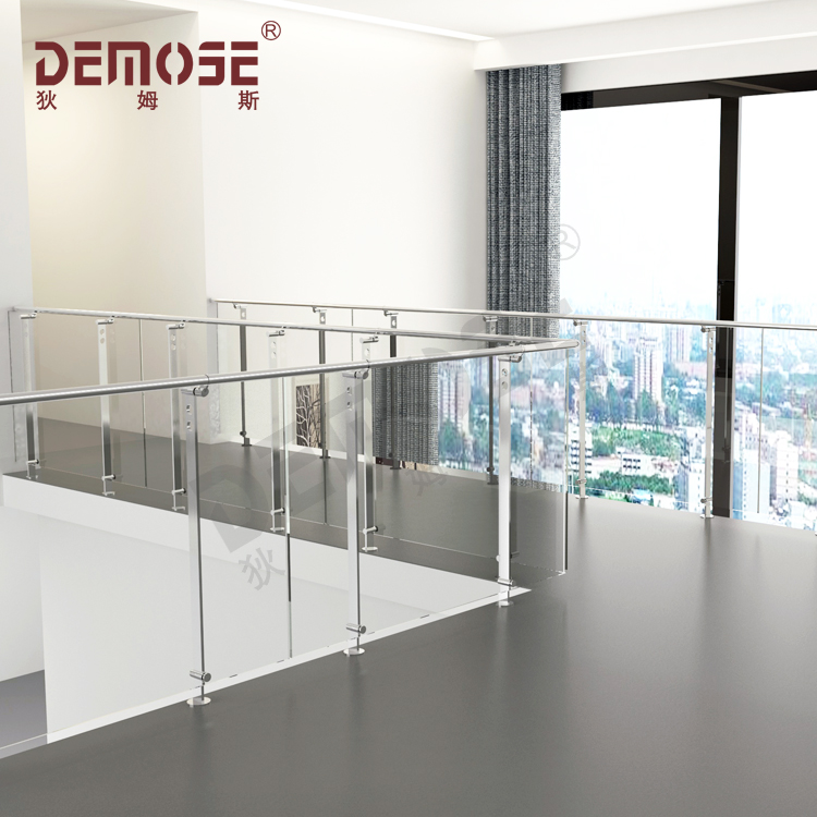 鋼板玻璃欄桿:現代建筑的質感宣言