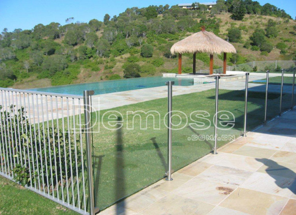 不銹鋼玻璃欄桿的設計靈感與創意