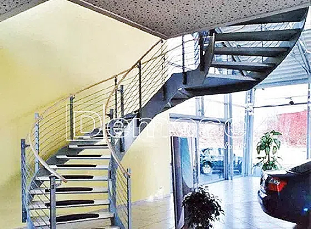 旋轉樓梯的個性化定制：打造獨特的空間之美