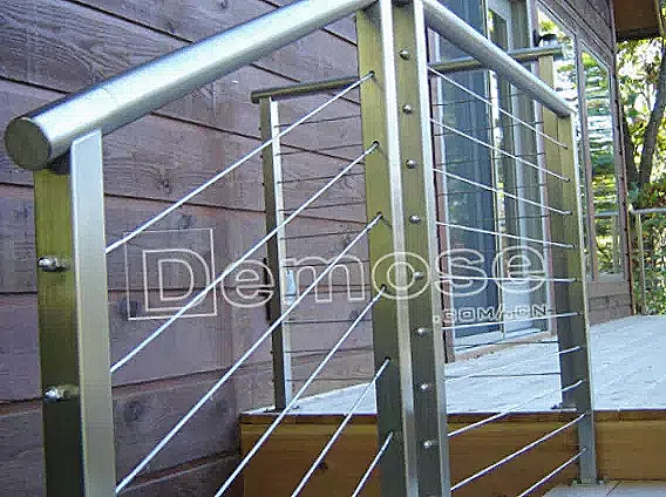 欄桿材料選擇的分析