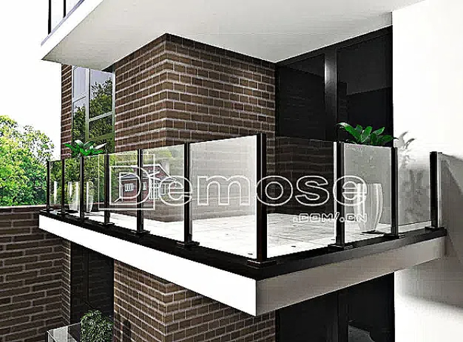 玻璃陽臺欄桿的優(yōu)點(diǎn)